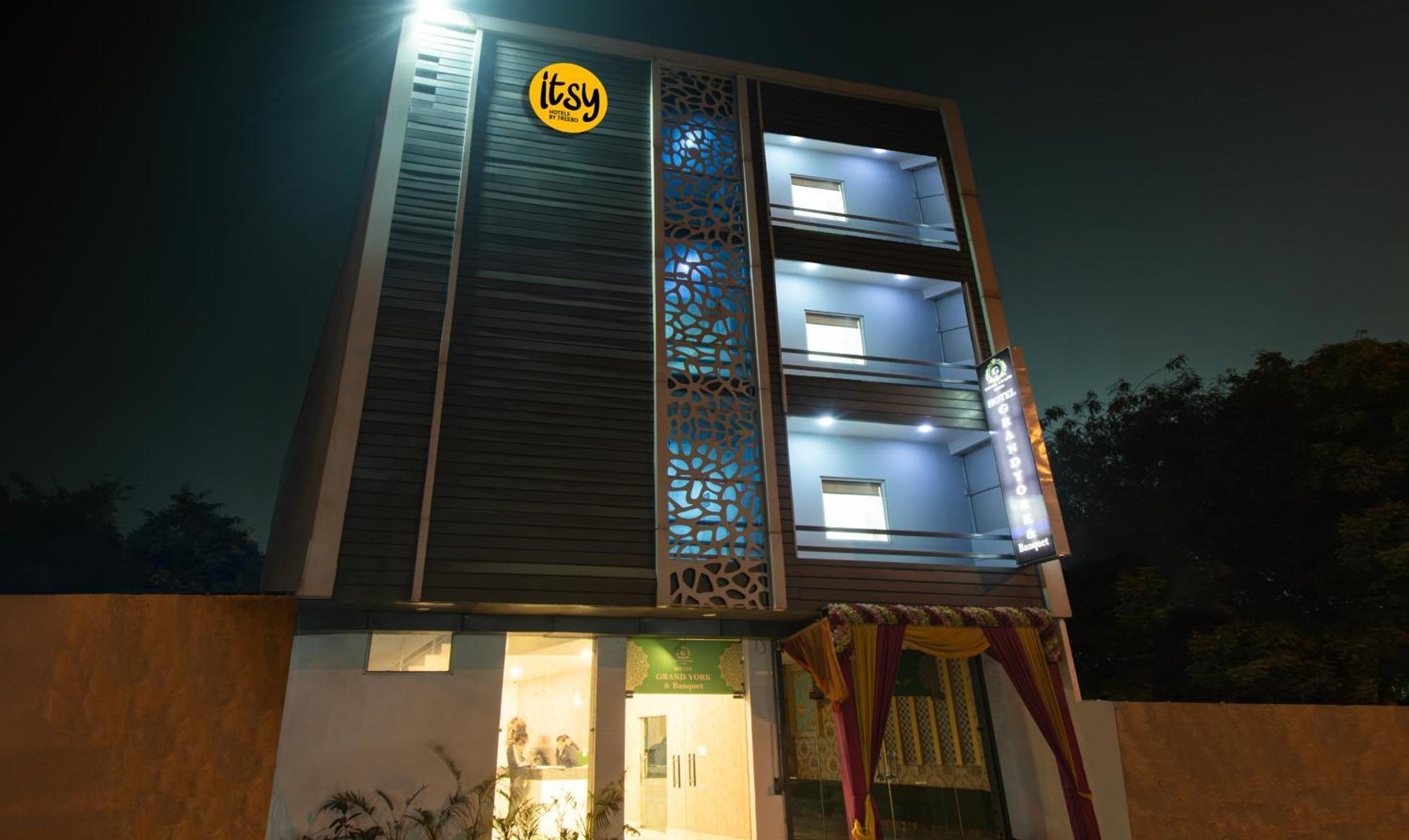 Itsy Grand York 3* Noida
